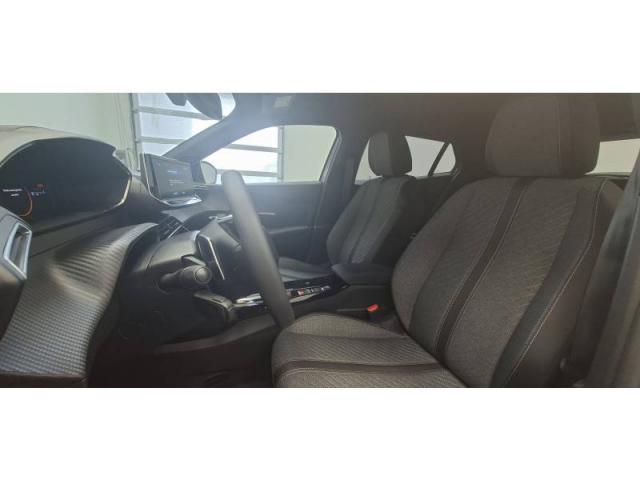 Peugeot 2008 image 1