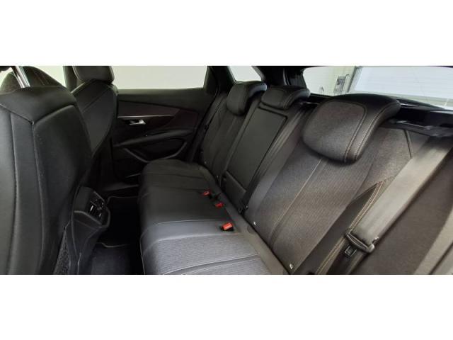 Peugeot 3008 image 8