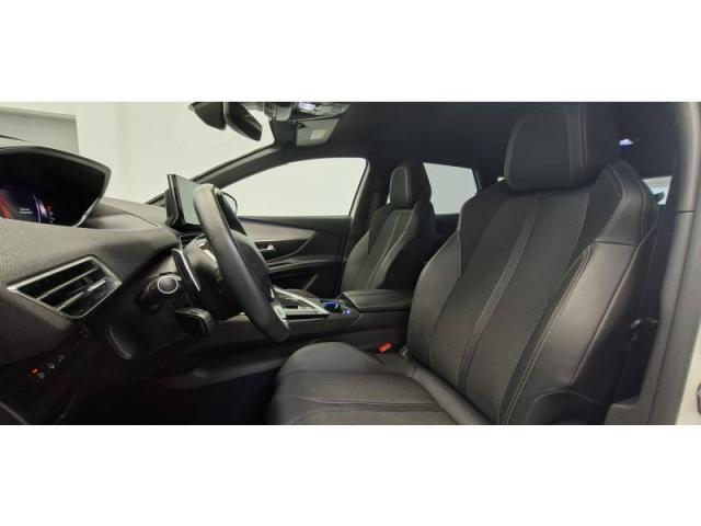 Peugeot 3008 image 3