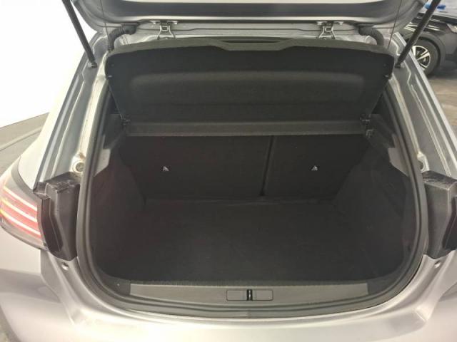Peugeot 208 image 7