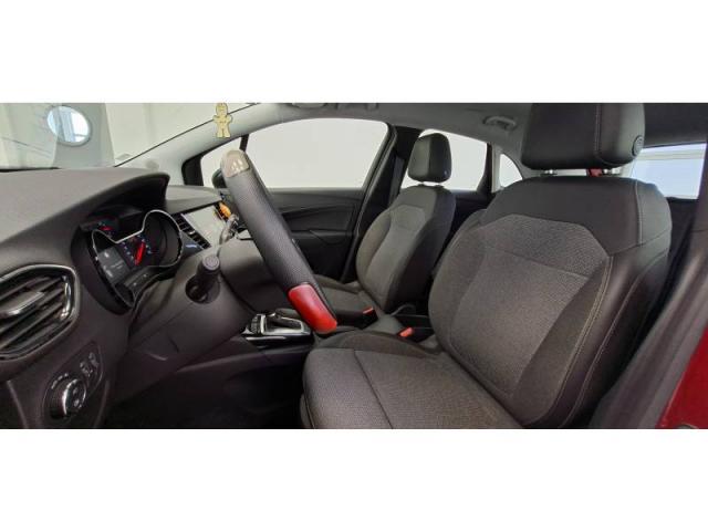 Opel Crossland image 2