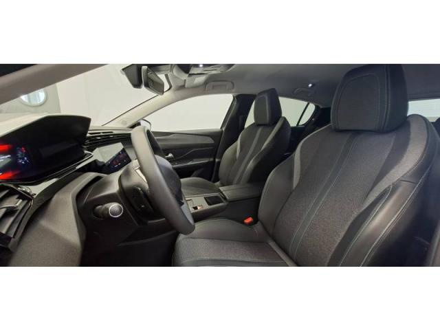Peugeot 308 image 8