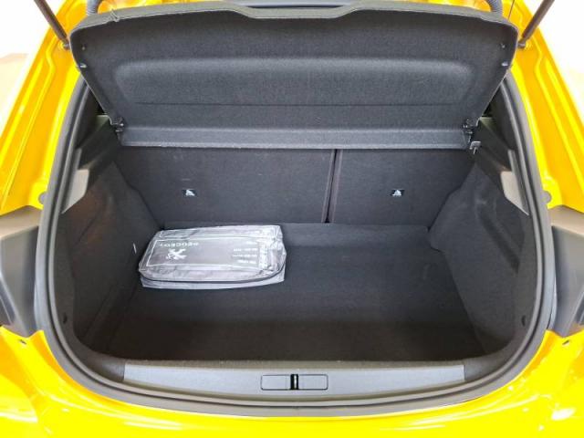Peugeot 208 image 3