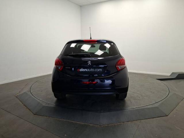 Peugeot 208 image 7