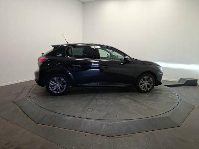 Peugeot 208 image 9
