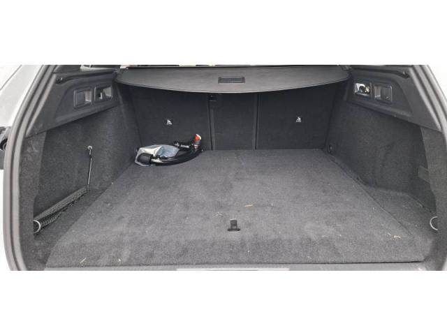 Peugeot 308 image 2
