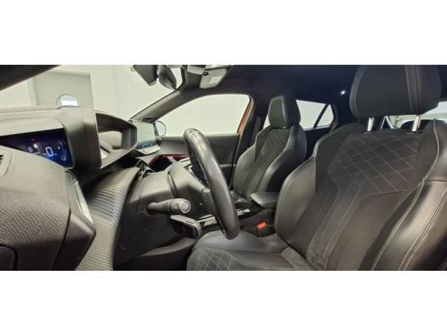 Peugeot 2008 image 2