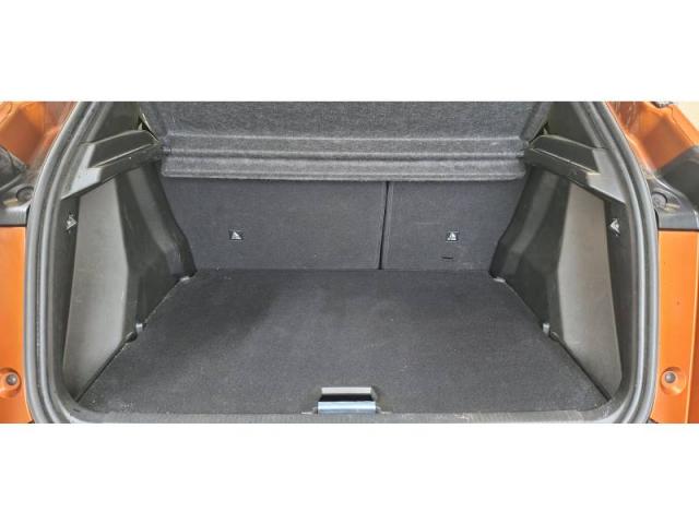 Peugeot 2008 image 3
