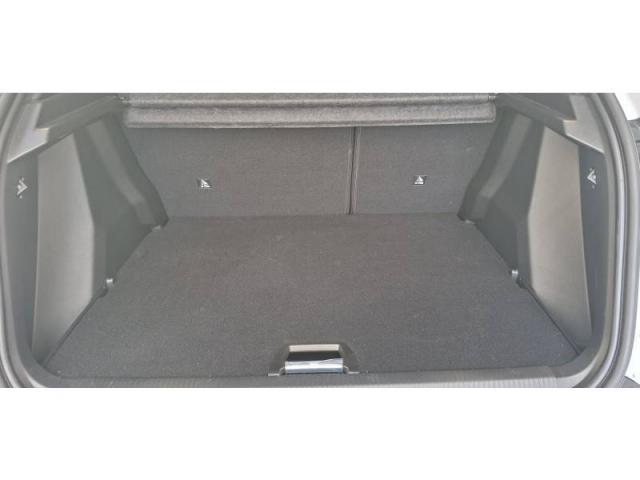Peugeot 2008 image 2