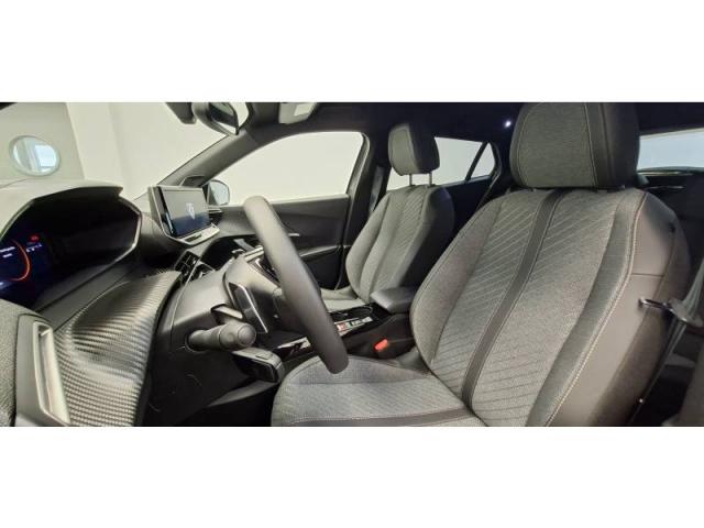 Peugeot 2008 image 1