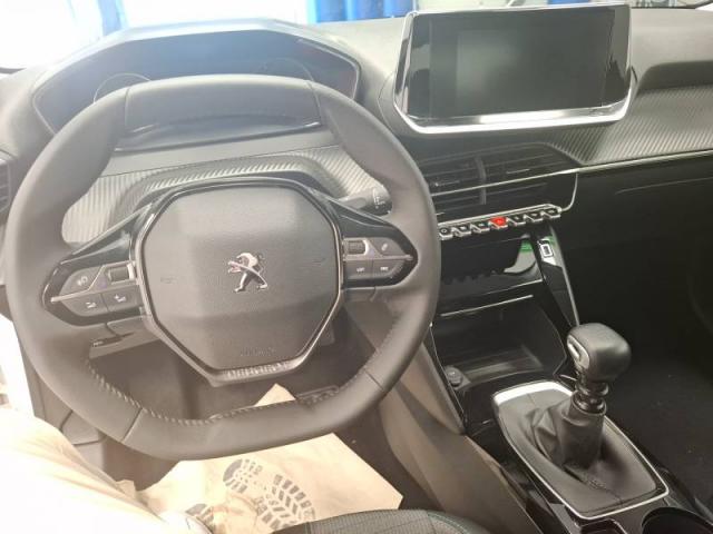 Peugeot 208 image 5
