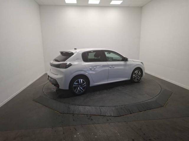 Peugeot 208 image 2