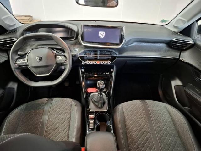 Peugeot 208 image 9