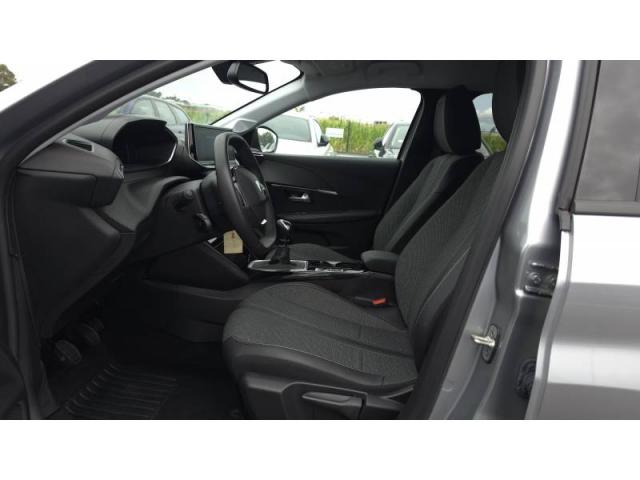 Peugeot 208 image 3