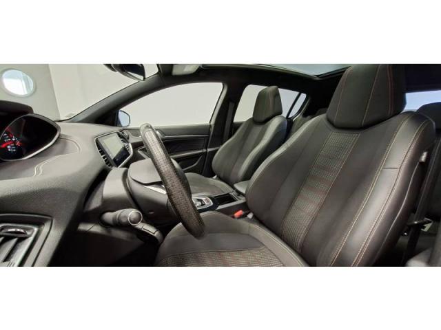 Peugeot 308 image 8