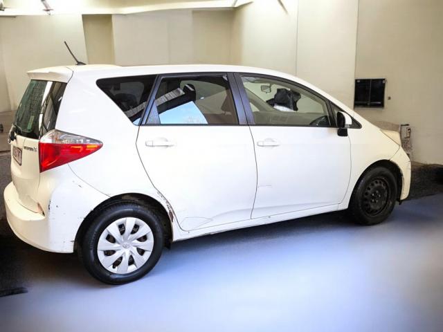 Toyota Verso-S image 1