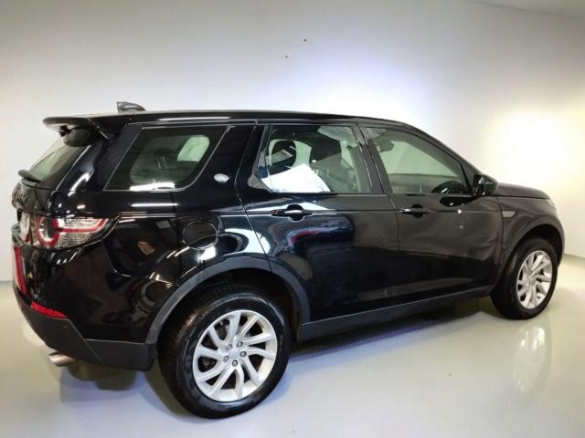 Land Rover Discovery Sport image 1