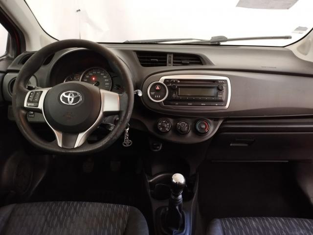 Toyota Yaris image 2