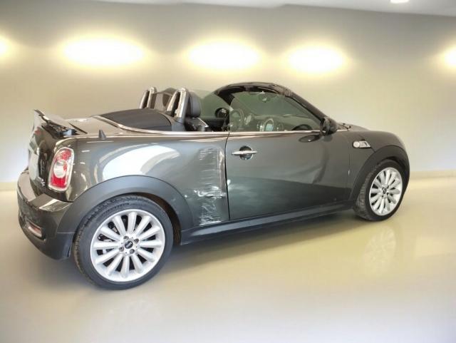 Mini Cooper S image 2