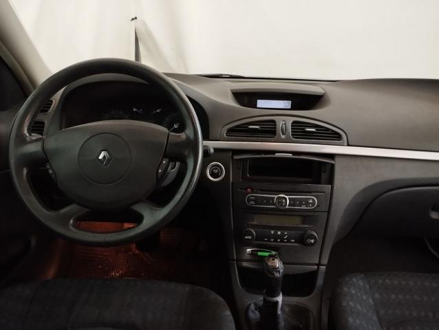 Renault Laguna Estate image 1