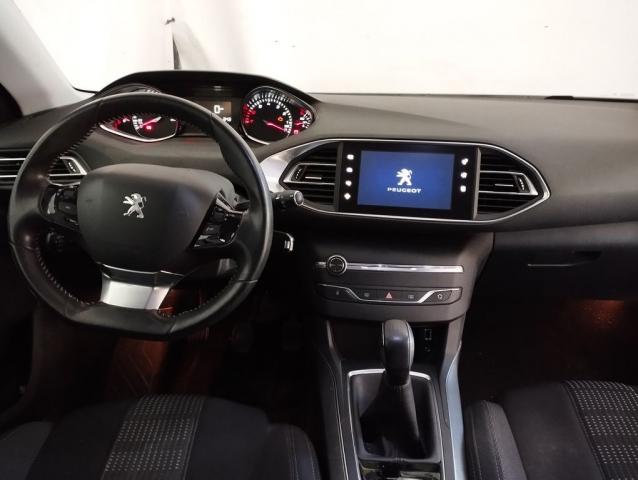 Peugeot 308 image 2