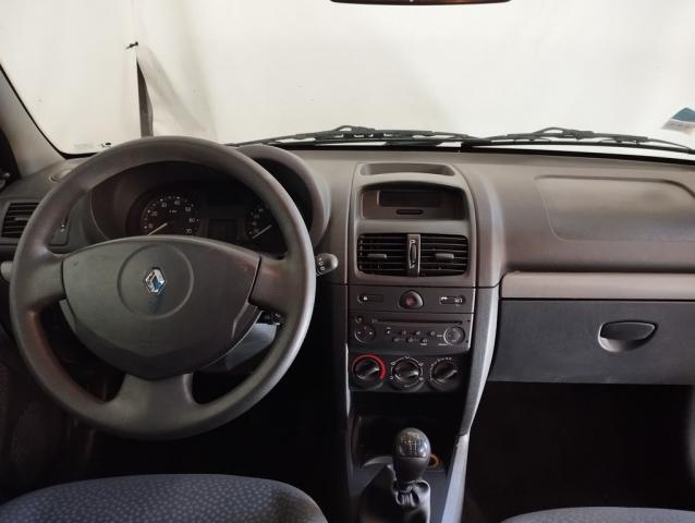 Renault Clio image 2
