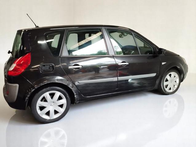 Renault Scénic image 2