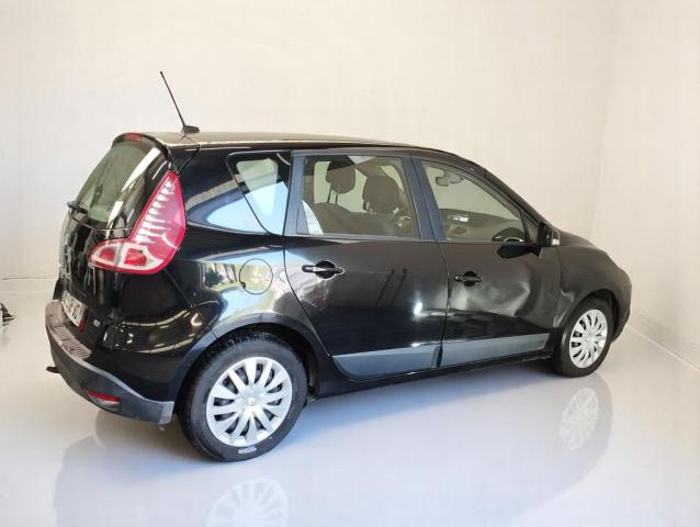 Renault Scénic image 2