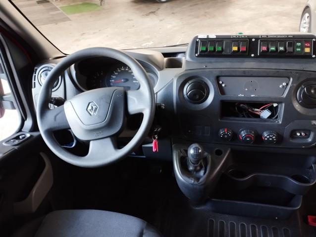 Renault Master image 1