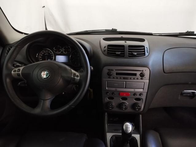 Alfa Romeo 147 image 2