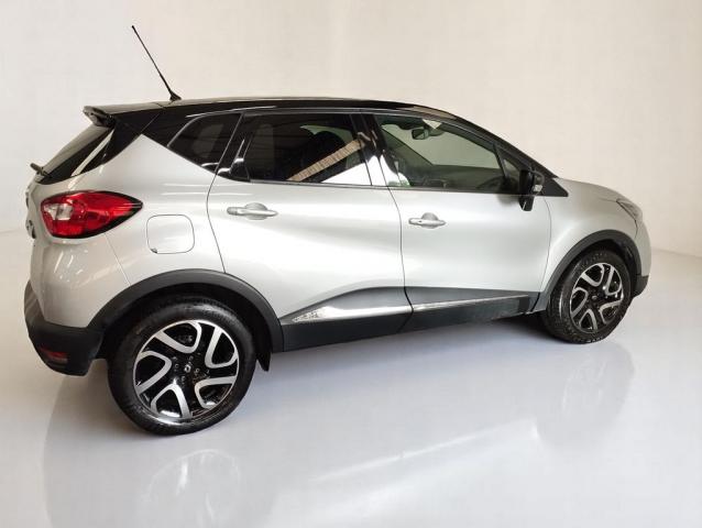 Renault Captur image 2