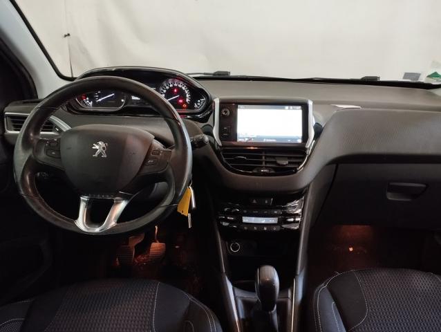 Peugeot 208 image 1