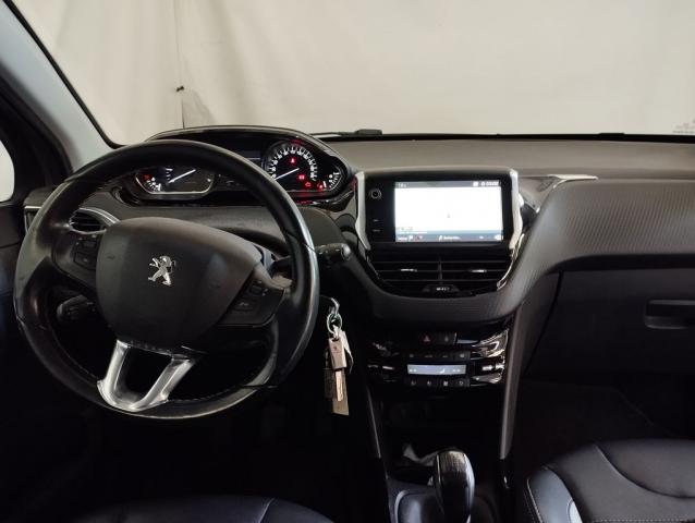 Peugeot 2008 image 1