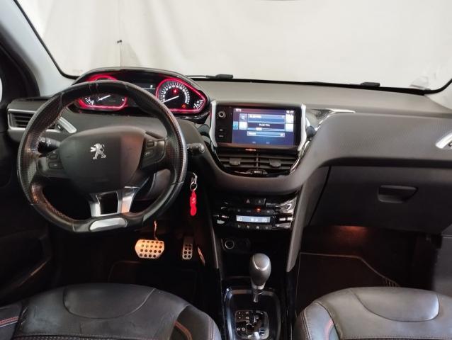 Peugeot 2008 image 2