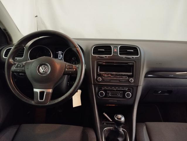 Volkswagen Golf image 2