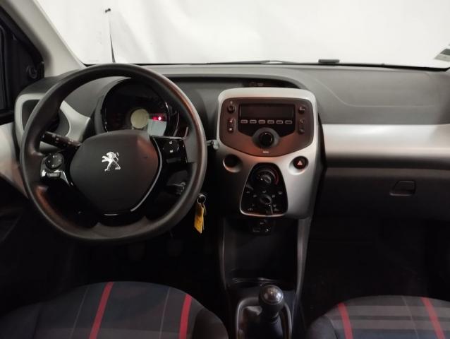 Peugeot 108 image 1