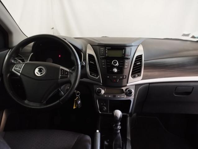 Ssangyong Korando image 2