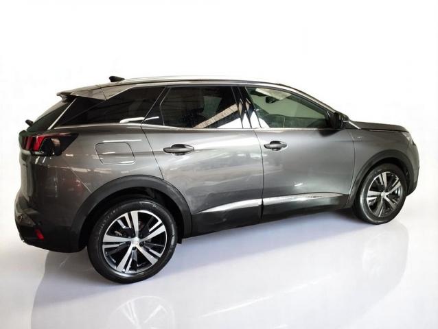 Peugeot 3008 image 2