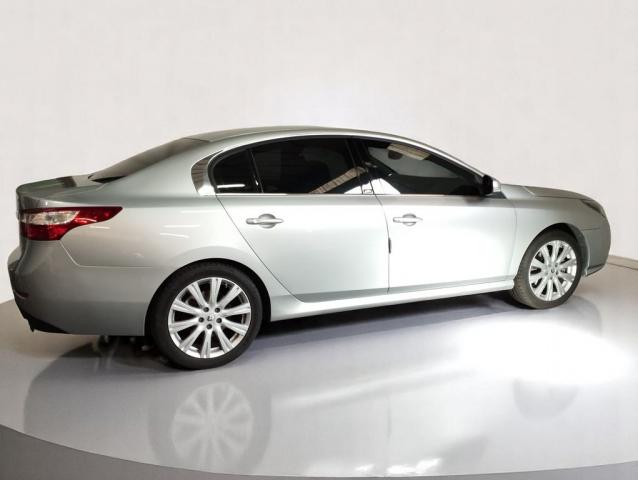 Renault Latitude image 2