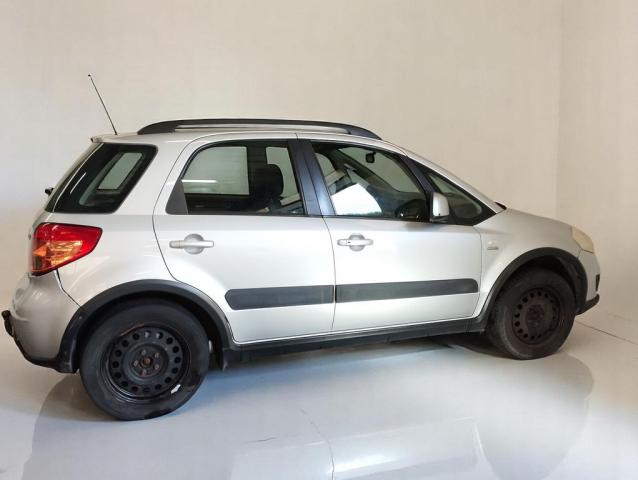 Suzuki Sx4 image 1