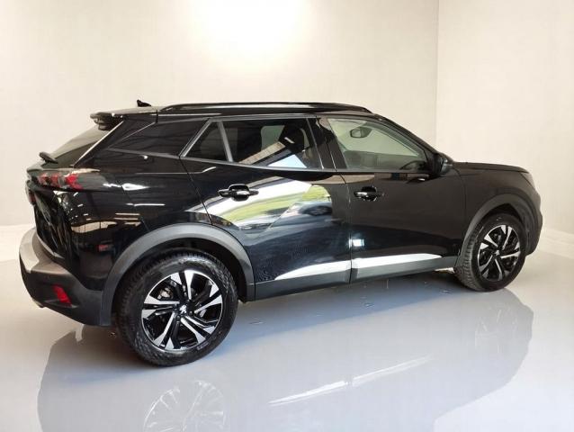 Peugeot 2008 image 2