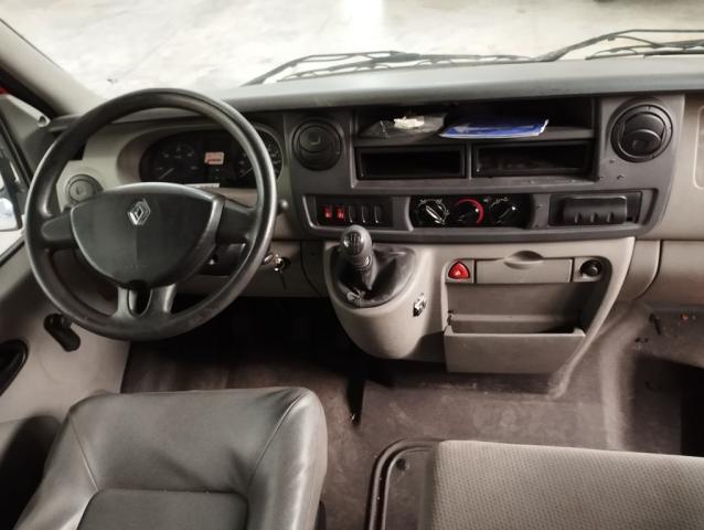 Renault Master image 1