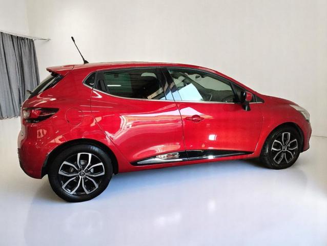 Renault Clio image 1