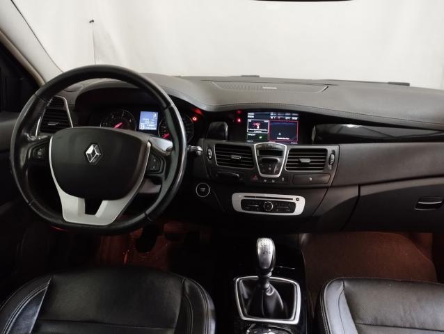 Renault Laguna image 2