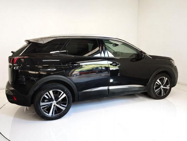 Peugeot 3008 image 2