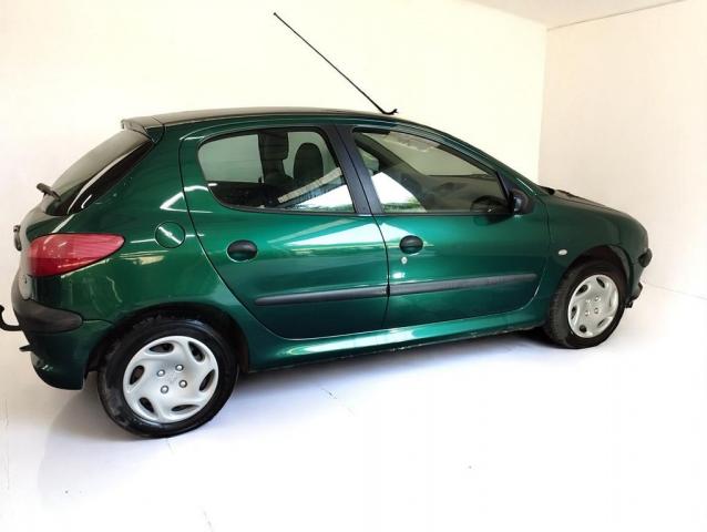 Peugeot 206 image 2