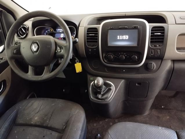 Renault Trafic image 2