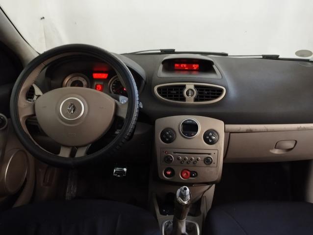Renault Clio image 1