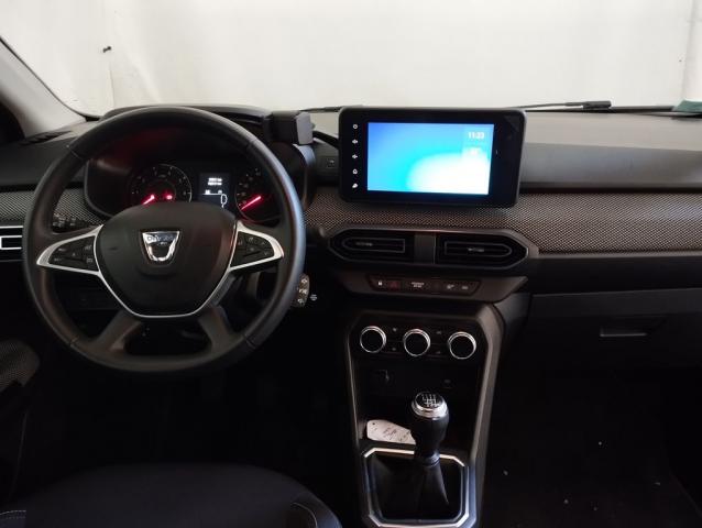 Dacia Jogger image 1