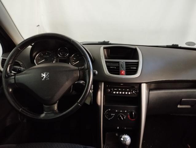 Peugeot 207 image 1